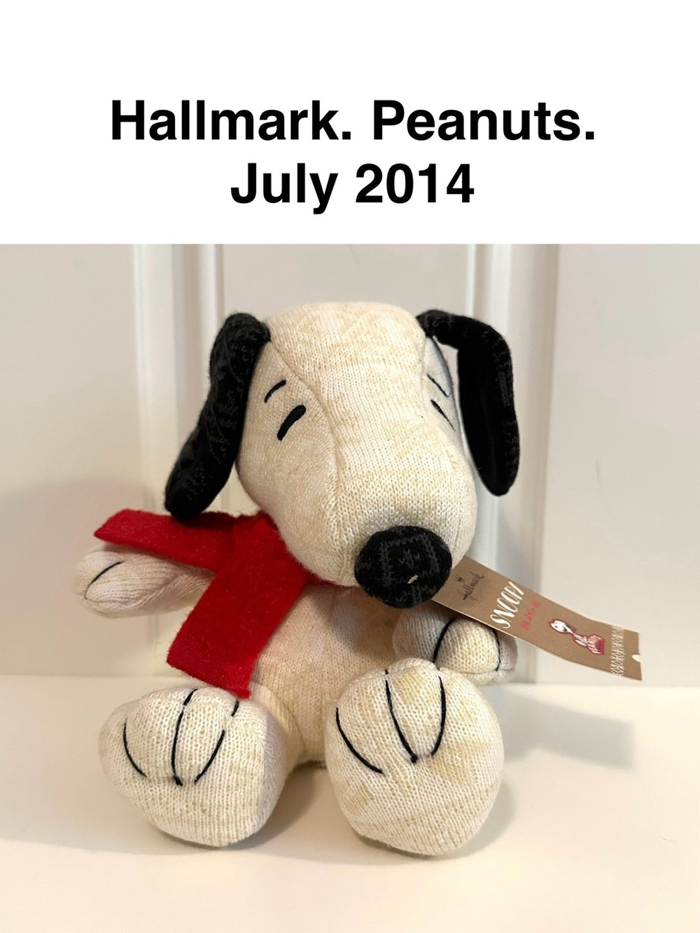Hallmark Peanuts Snoopy Plush Knit Dog Winter 2014 Collectible 🥜